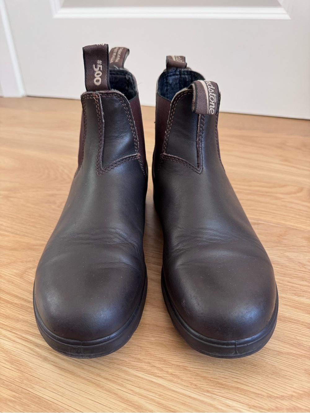 Blundstone 500 Classic Pull-On Boot - Dark Brown unisex (women’s 9) - Picture 6 of 12